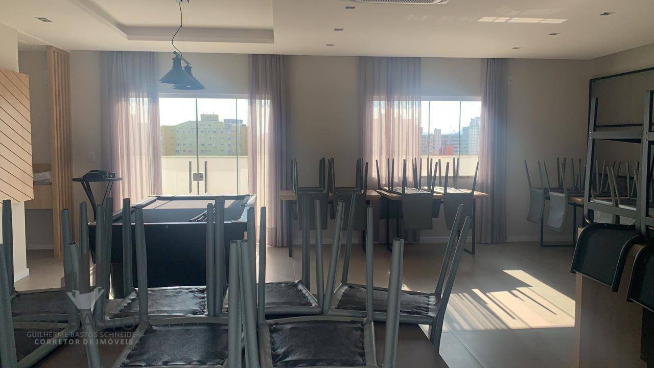 Apartamento à venda com 2 quartos, 70m² - Foto 26