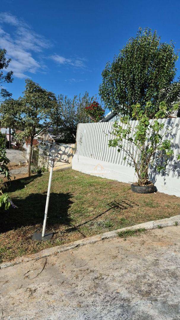 Casa à venda e aluguel com 3 quartos, 120m² - Foto 2