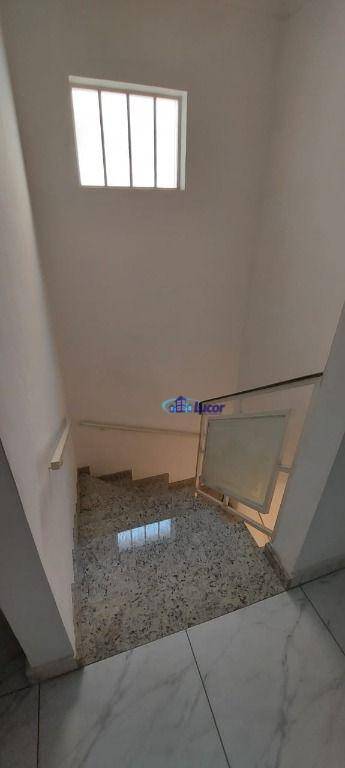 Sobrado à venda com 2 quartos, 160m² - Foto 8