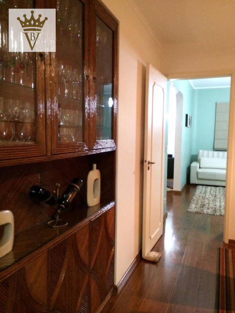 Apartamento à venda com 6 quartos, 240m² - Foto 17