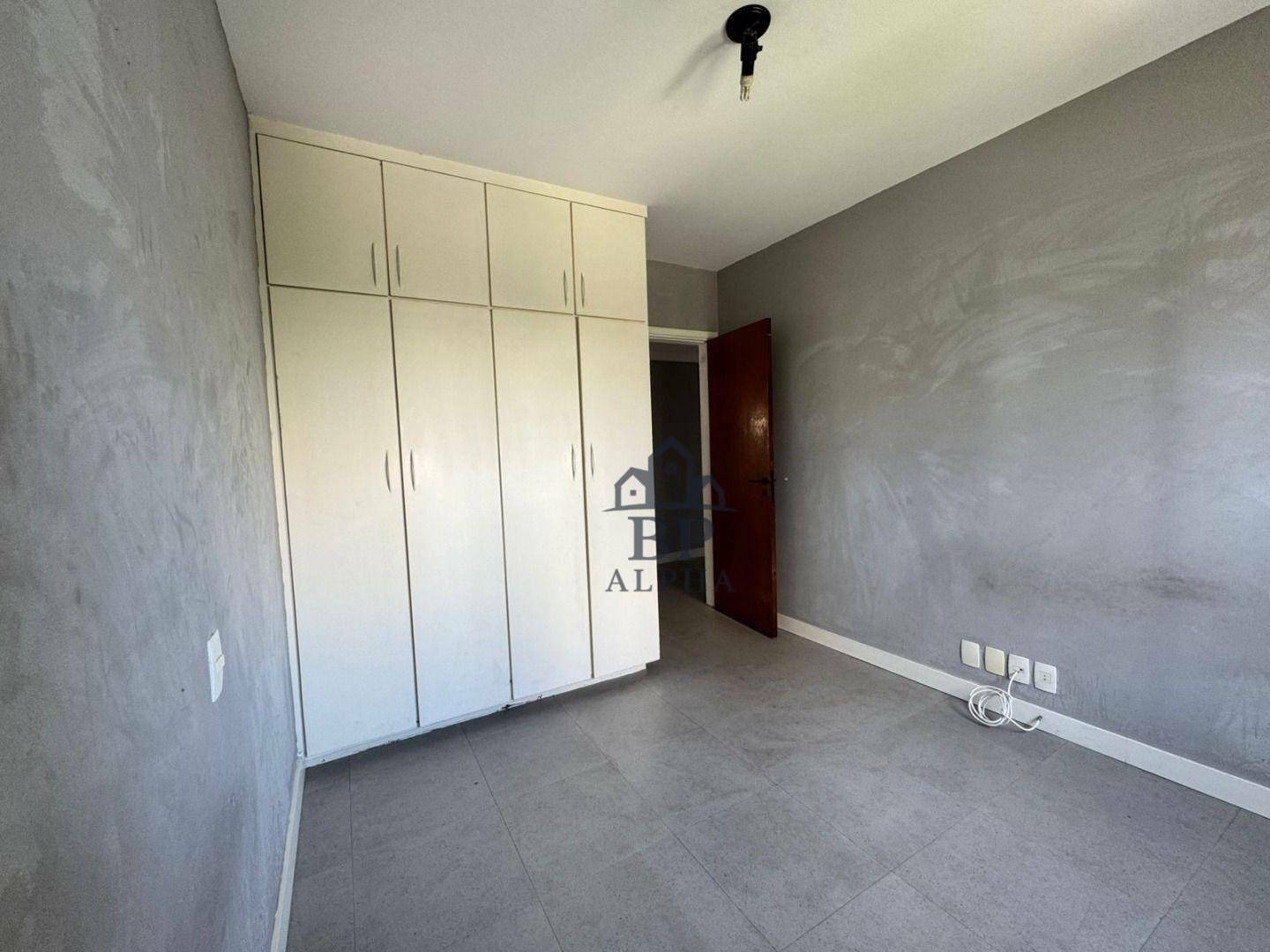 Apartamento para alugar com 3 quartos, 130m² - Foto 8