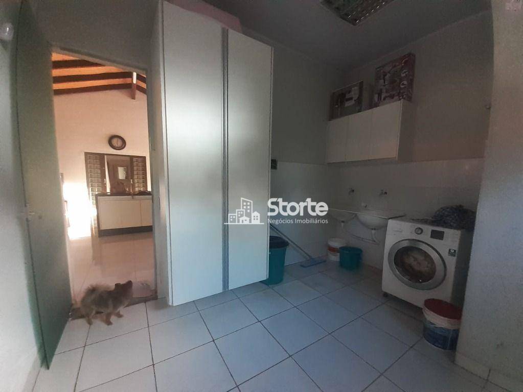 Chácara à venda com 6 quartos, 600m² - Foto 41