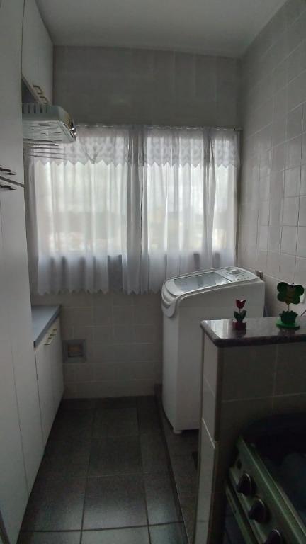 Apartamento à venda com 2 quartos, 60m² - Foto 2