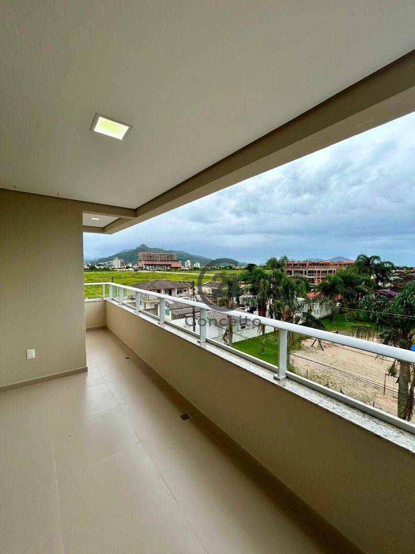Apartamento à venda com 3 quartos, 96m² - Foto 1