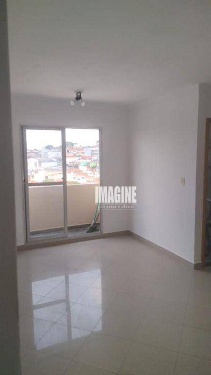 Apartamento à venda com 2 quartos, 57m² - Foto 1