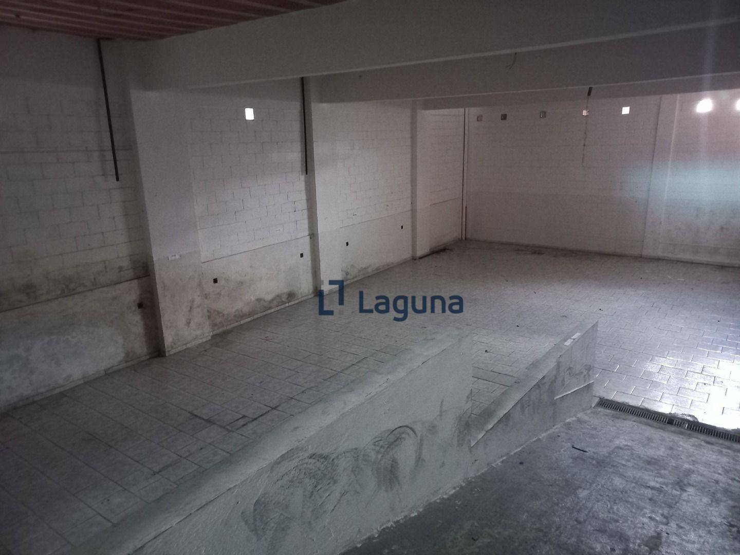 Depósito-Galpão-Armazém à venda e aluguel, 686m² - Foto 11