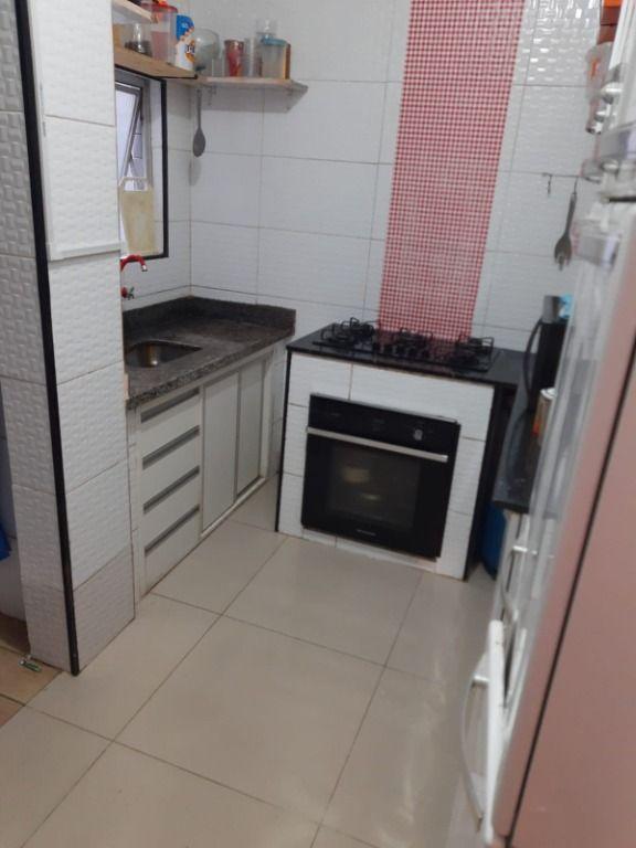 Apartamento à venda com 2 quartos, 60m² - Foto 5