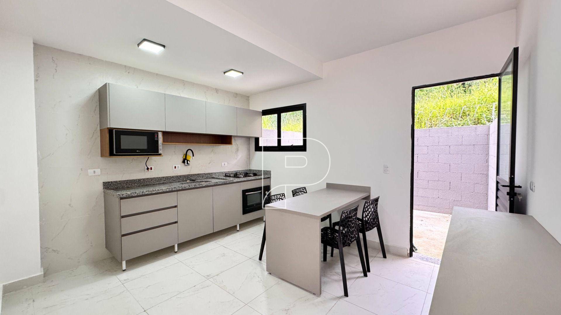 Casa de Condomínio para alugar com 2 quartos, 80m² - Foto 2