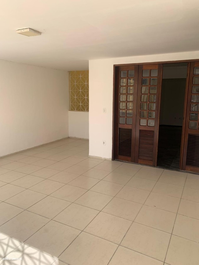 Casa à venda com 4 quartos, 151m² - Foto 6