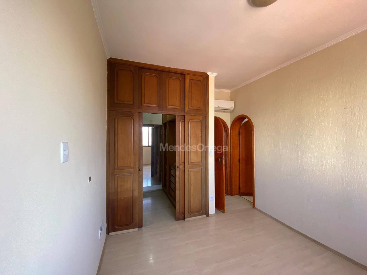 Apartamento à venda com 3 quartos, 249m² - Foto 13