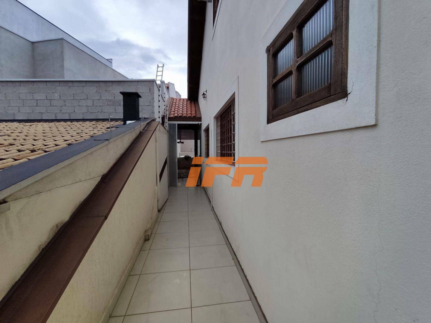 Sobrado à venda e aluguel com 4 quartos, 267m² - Foto 90