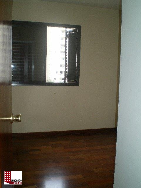 Apartamento à venda com 3 quartos, 98m² - Foto 9