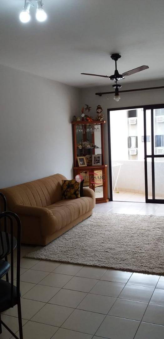 Apartamento à venda com 3 quartos, 107m² - Foto 1