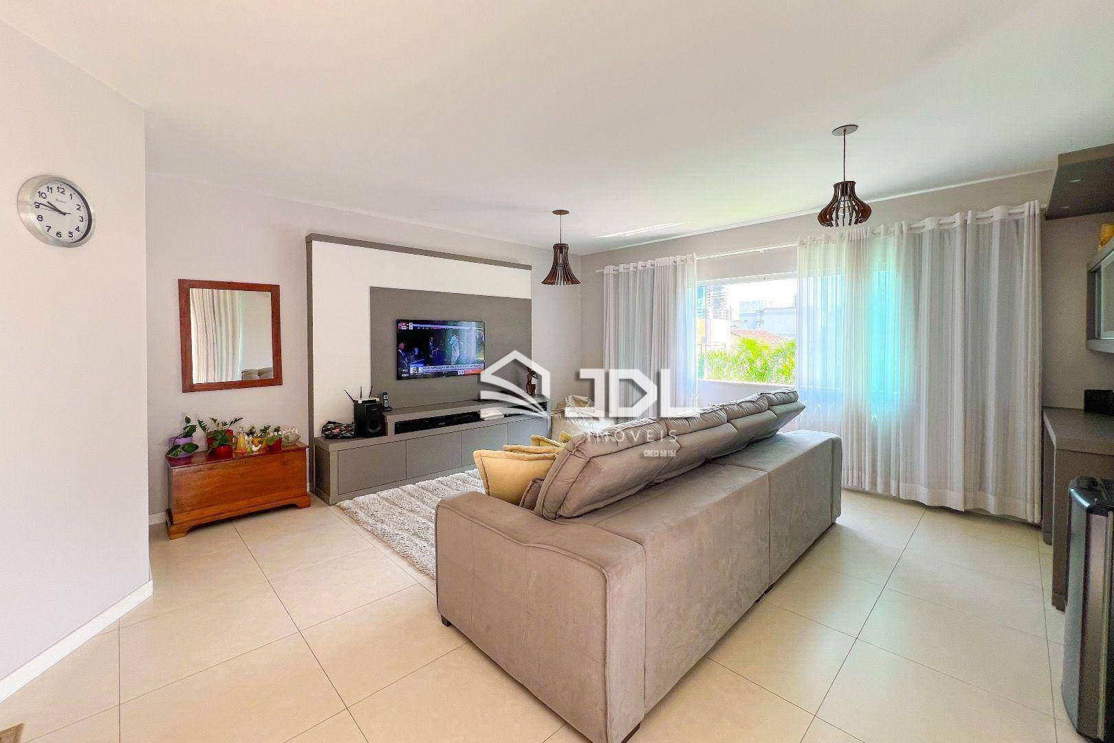 Casa à venda com 5 quartos, 367m² - Foto 27