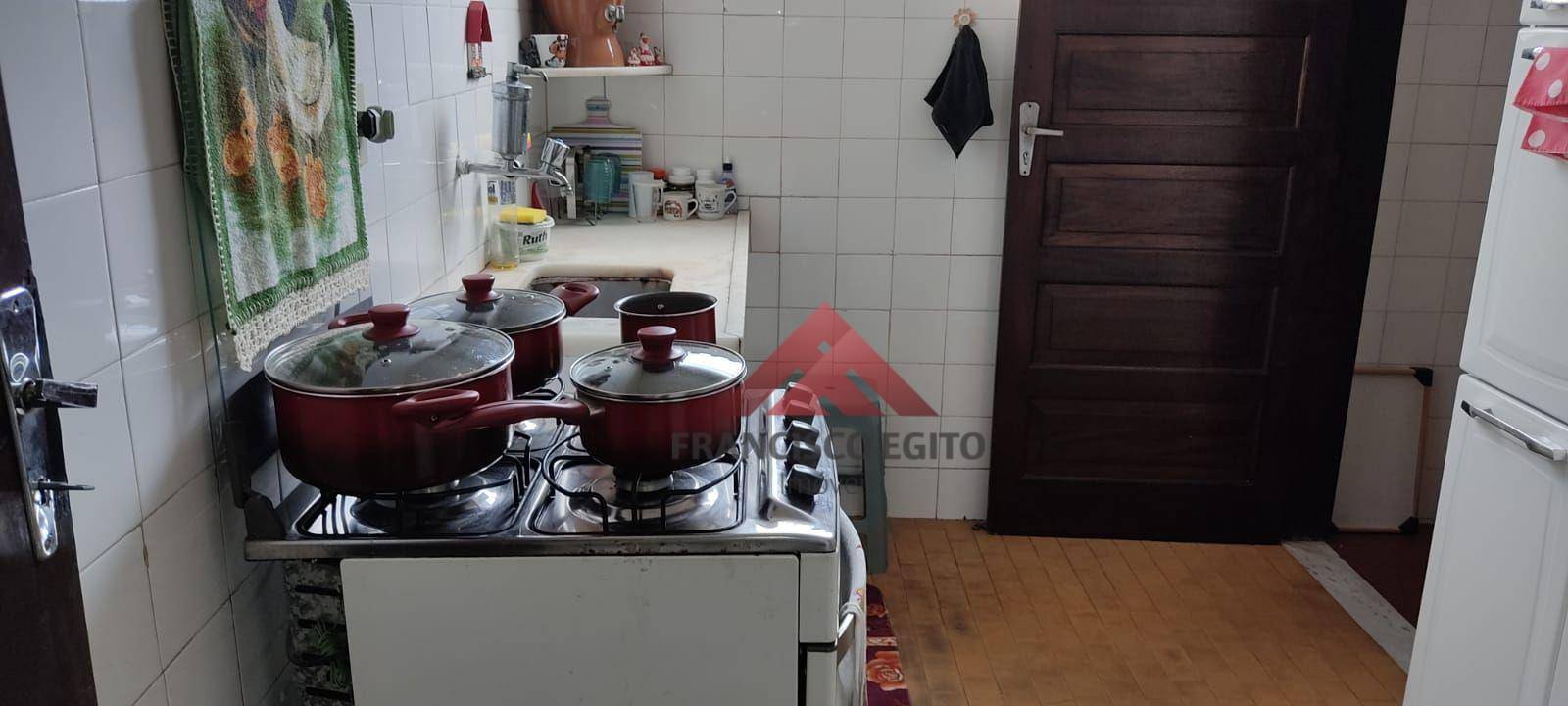 Casa à venda com 3 quartos, 90m² - Foto 9