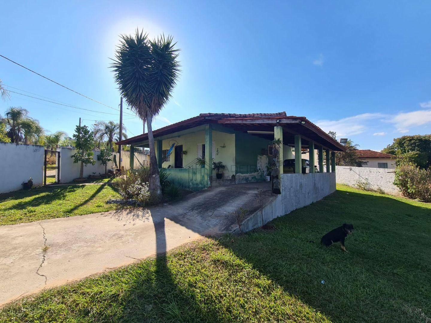 Chácara à venda com 3 quartos, 129m² - Foto 2