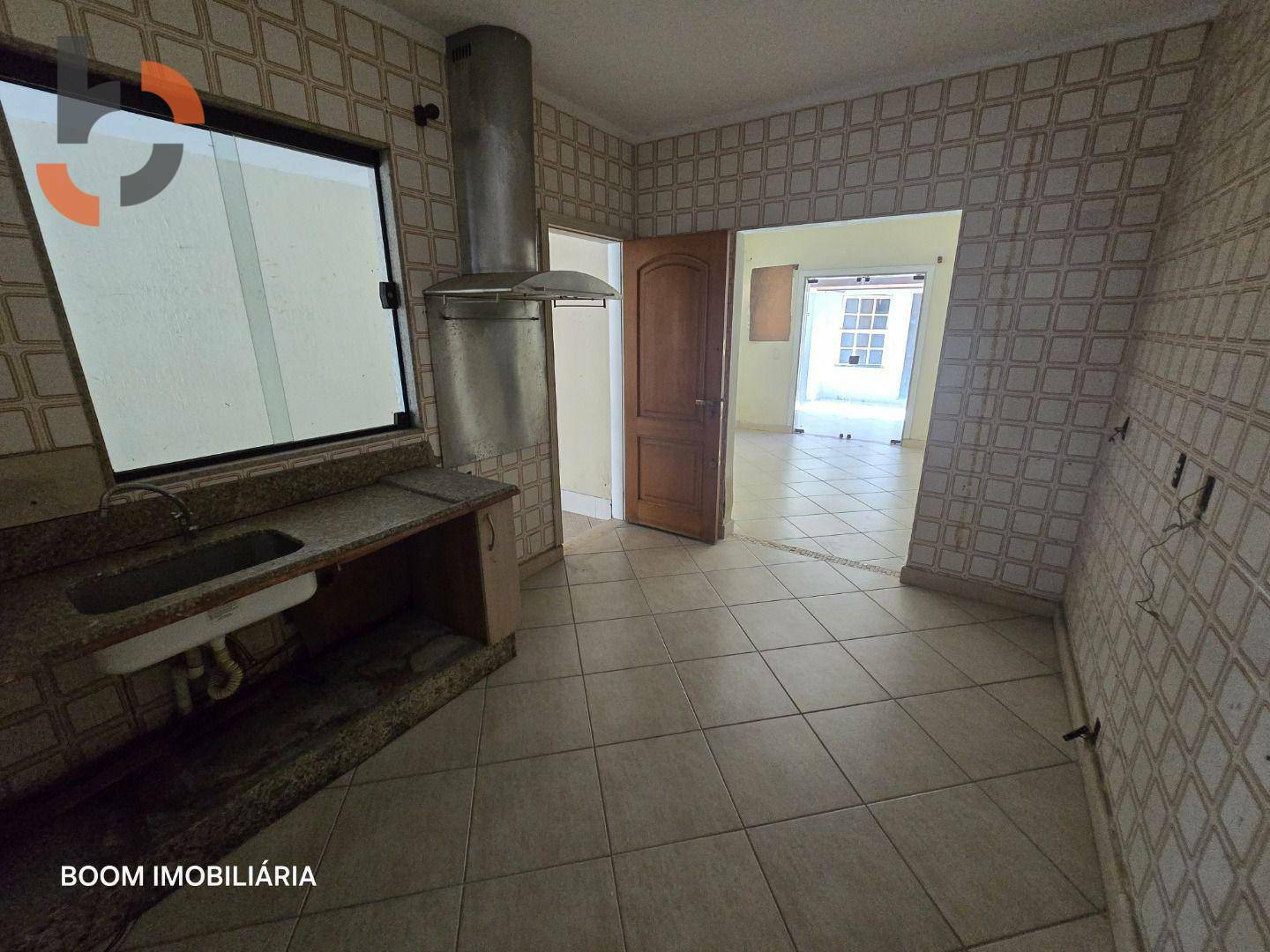 Casa de Condomínio à venda com 6 quartos, 300m² - Foto 33