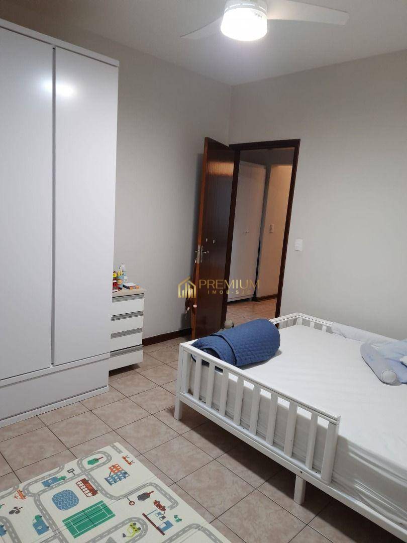 Casa à venda com 3 quartos, 100m² - Foto 5