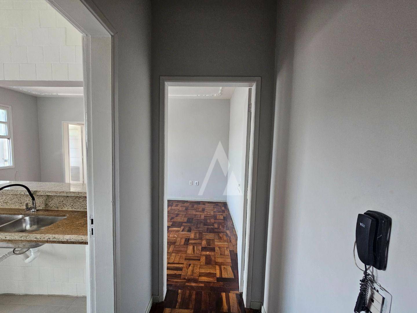 Apartamento para alugar com 2 quartos, 75m² - Foto 9