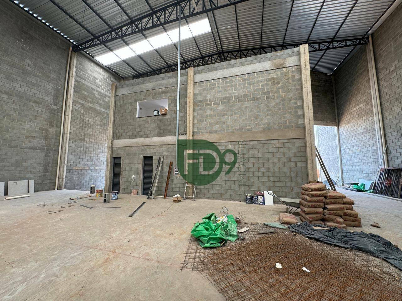 Depósito-Galpão-Armazém para alugar, 610m² - Foto 5