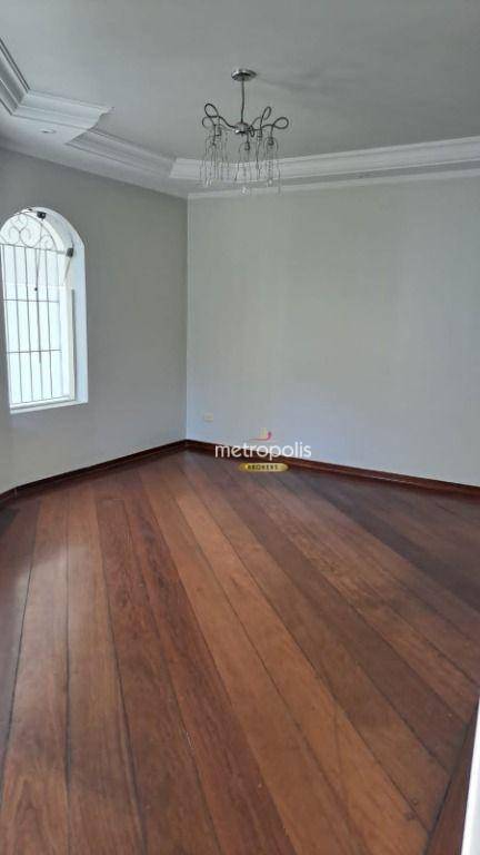 Sobrado à venda com 3 quartos, 205m² - Foto 1