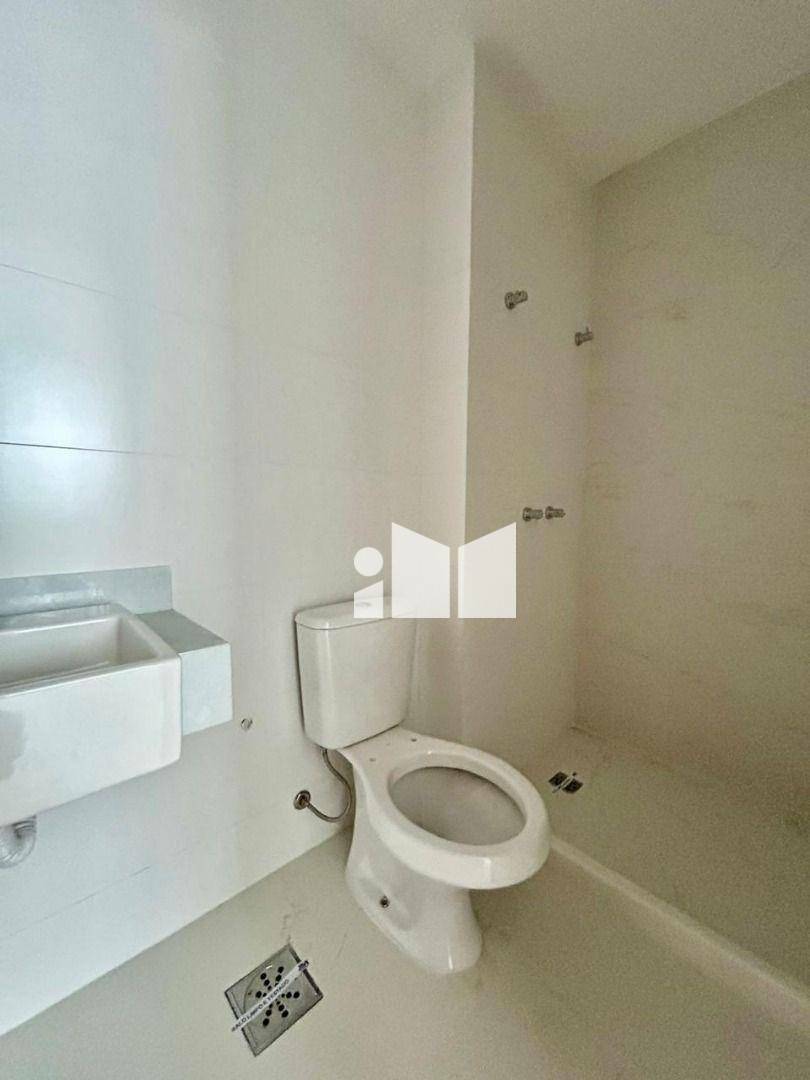 Apartamento à venda com 2 quartos, 65m² - Foto 12