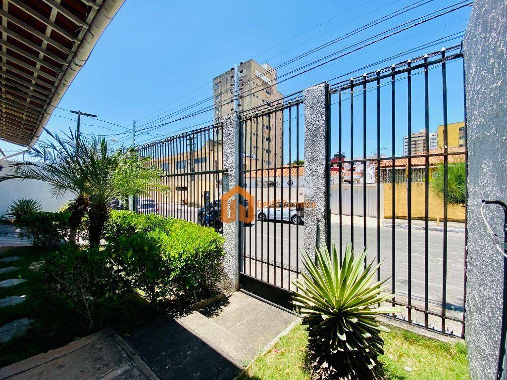 Casa à venda com 3 quartos, 1072m² - Foto 8