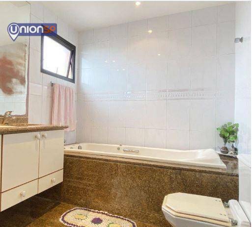 Apartamento à venda com 4 quartos, 177m² - Foto 12