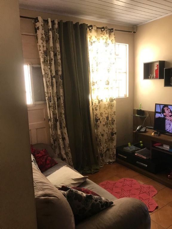 Casa à venda com 1 quarto, 70m² - Foto 3