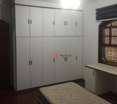 Sobrado para alugar com 3 quartos, 222m² - Foto 13