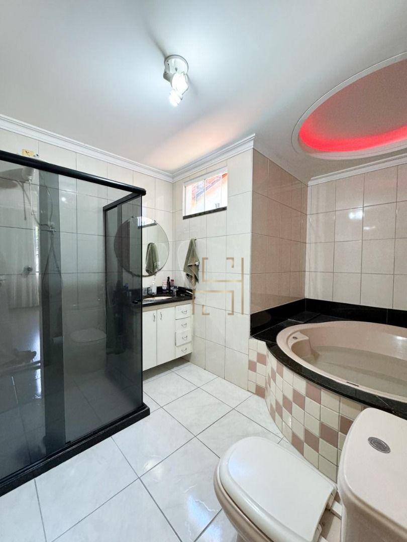 Casa, 4 quartos, 190 m² - Foto 4