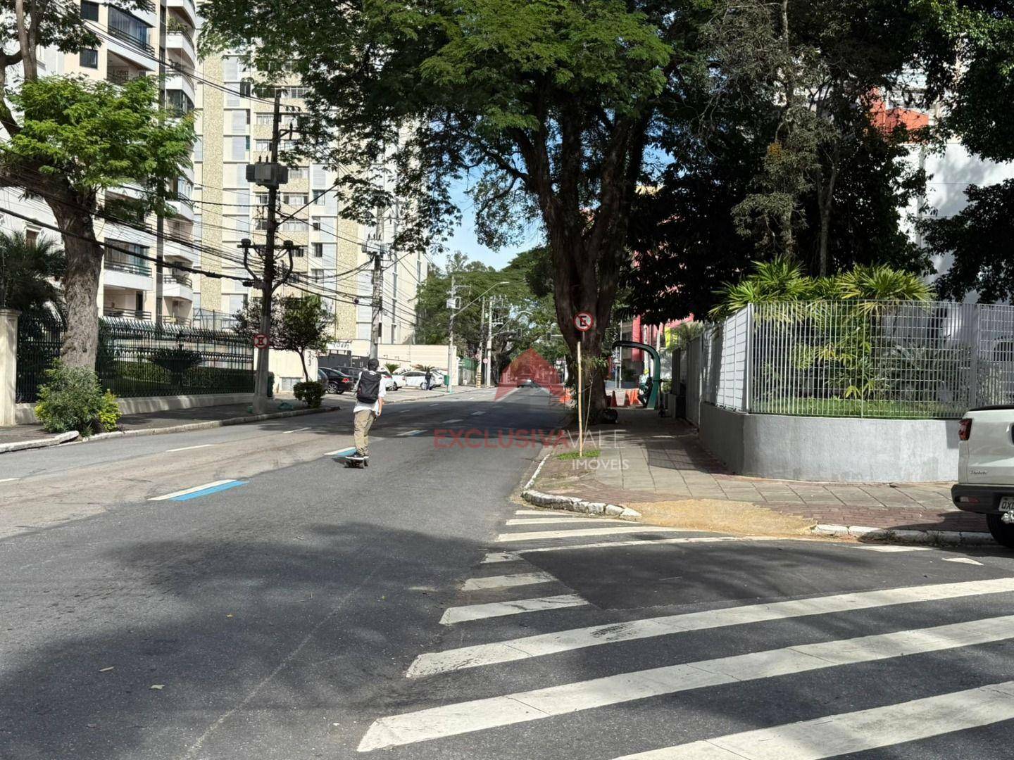 Prédio Inteiro para alugar, 300m² - Foto 4