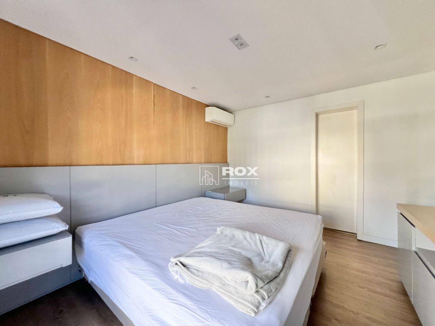 Apartamento à venda com 2 quartos, 76m² - Foto 17