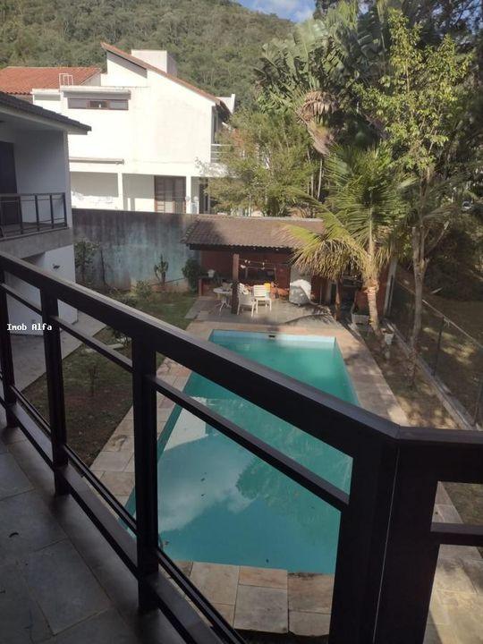 Casa de Condomínio à venda com 4 quartos, 600m² - Foto 2