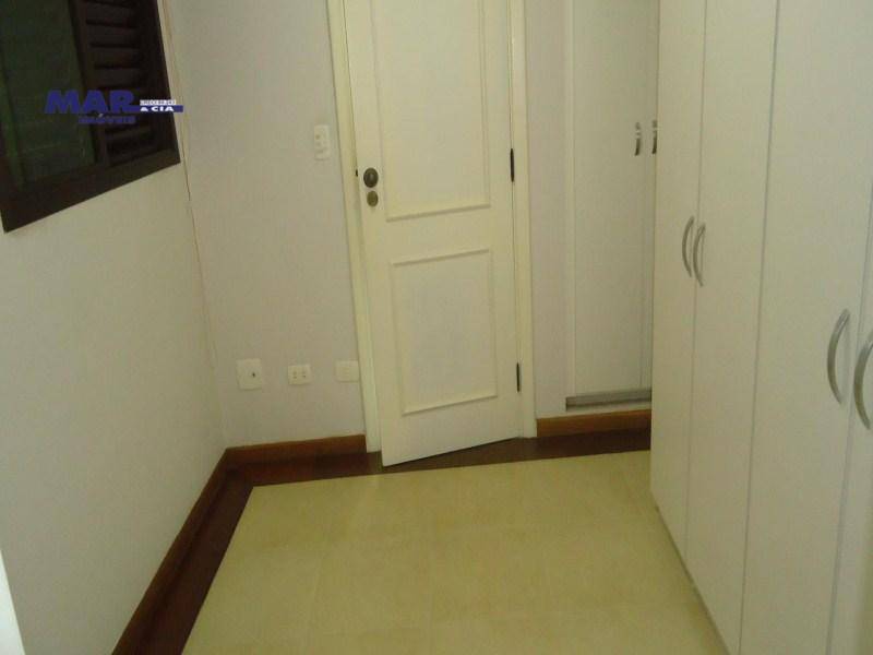 Apartamento à venda com 3 quartos, 200m² - Foto 18