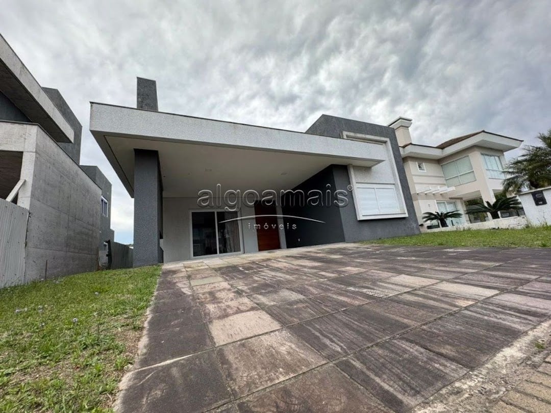 Casa de Condomínio à venda com 4 quartos, 225m² - Foto 3