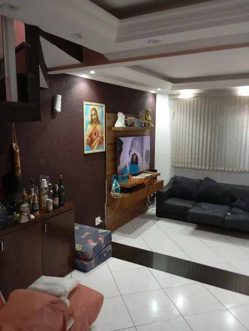 Sobrado à venda com 3 quartos, 180m² - Foto 1