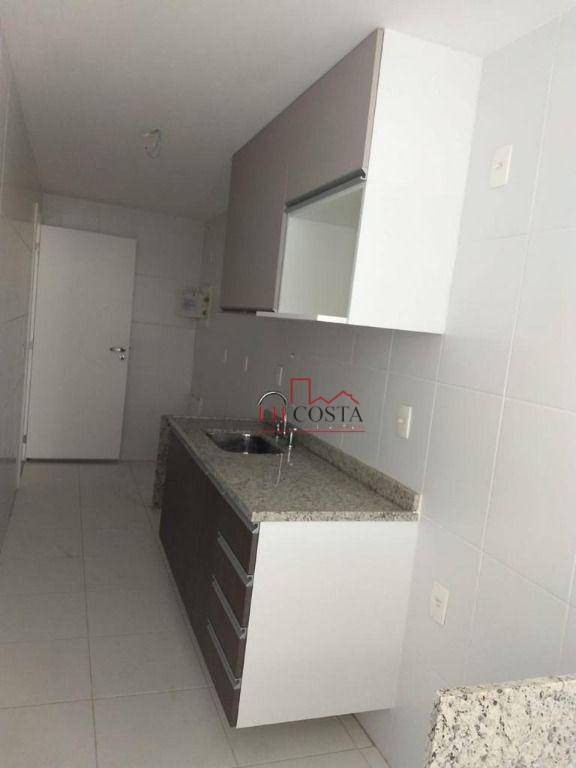 Apartamento à venda com 2 quartos, 80m² - Foto 29