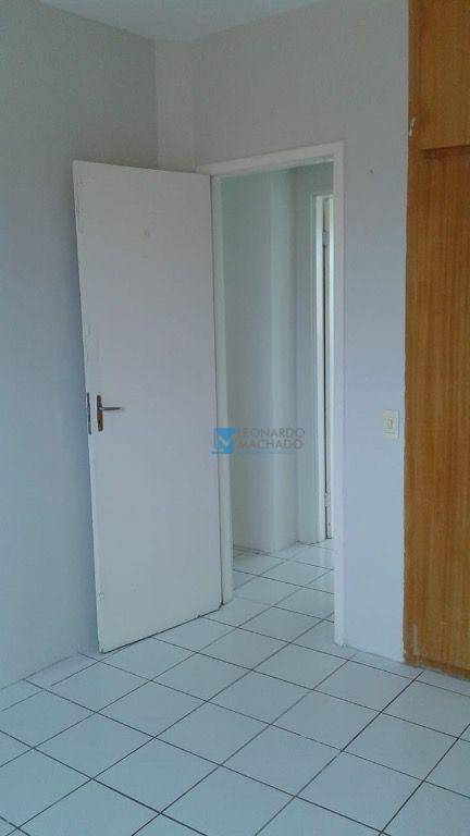 Apartamento à venda com 2 quartos, 60m² - Foto 6