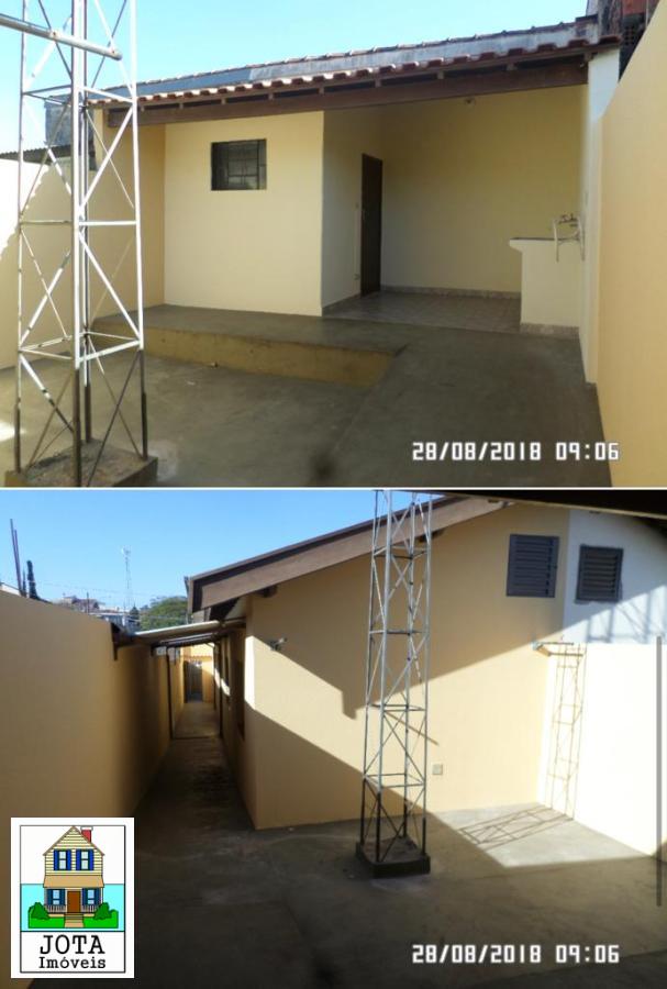 Casa à venda com 3 quartos, 166m² - Foto 1