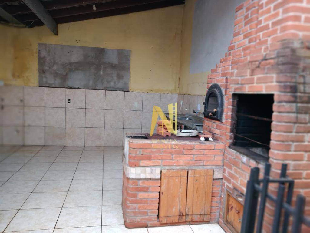 Casa à venda com 3 quartos, 135m² - Foto 2