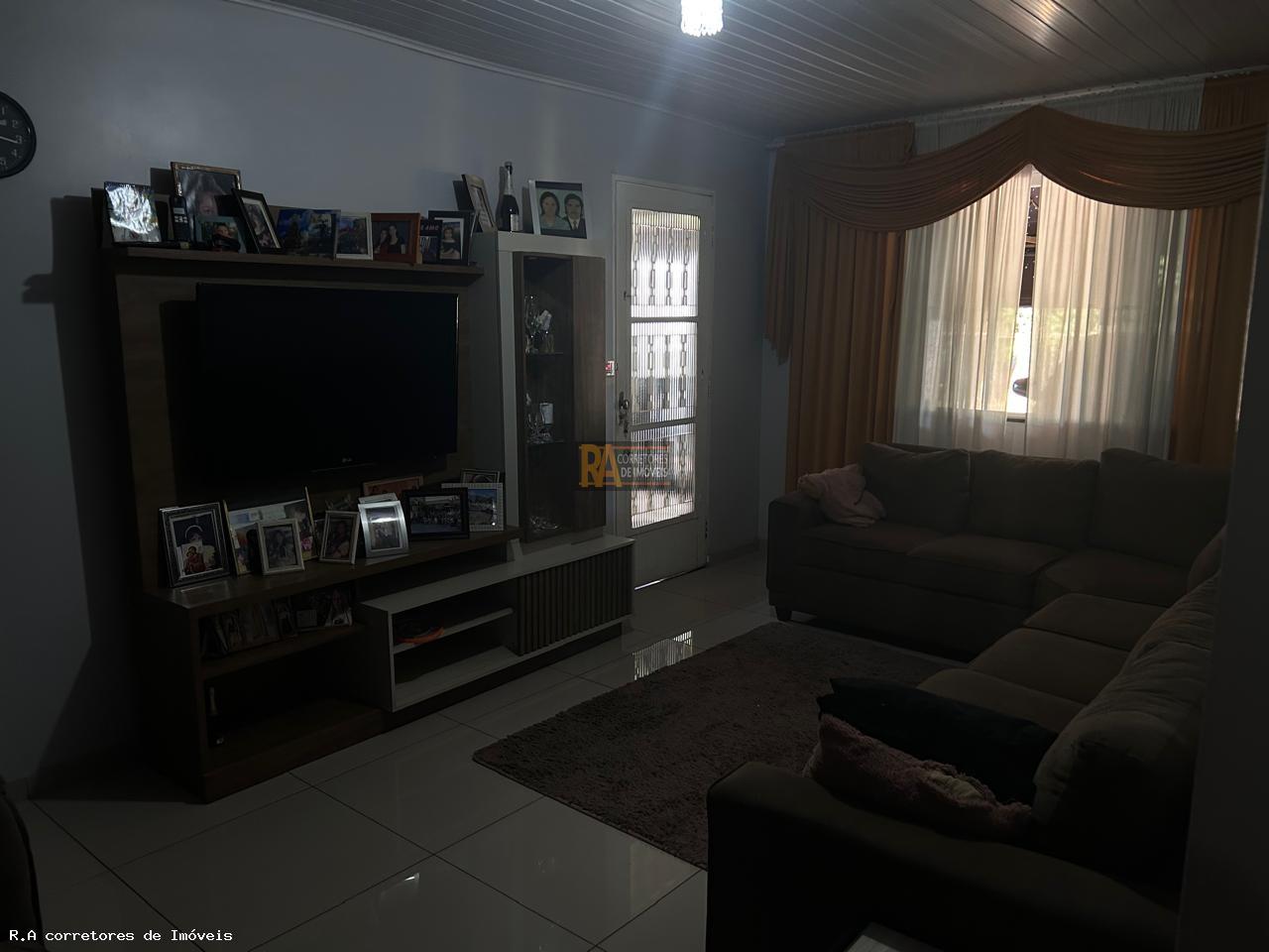 Casa à venda com 3 quartos, 323m² - Foto 7
