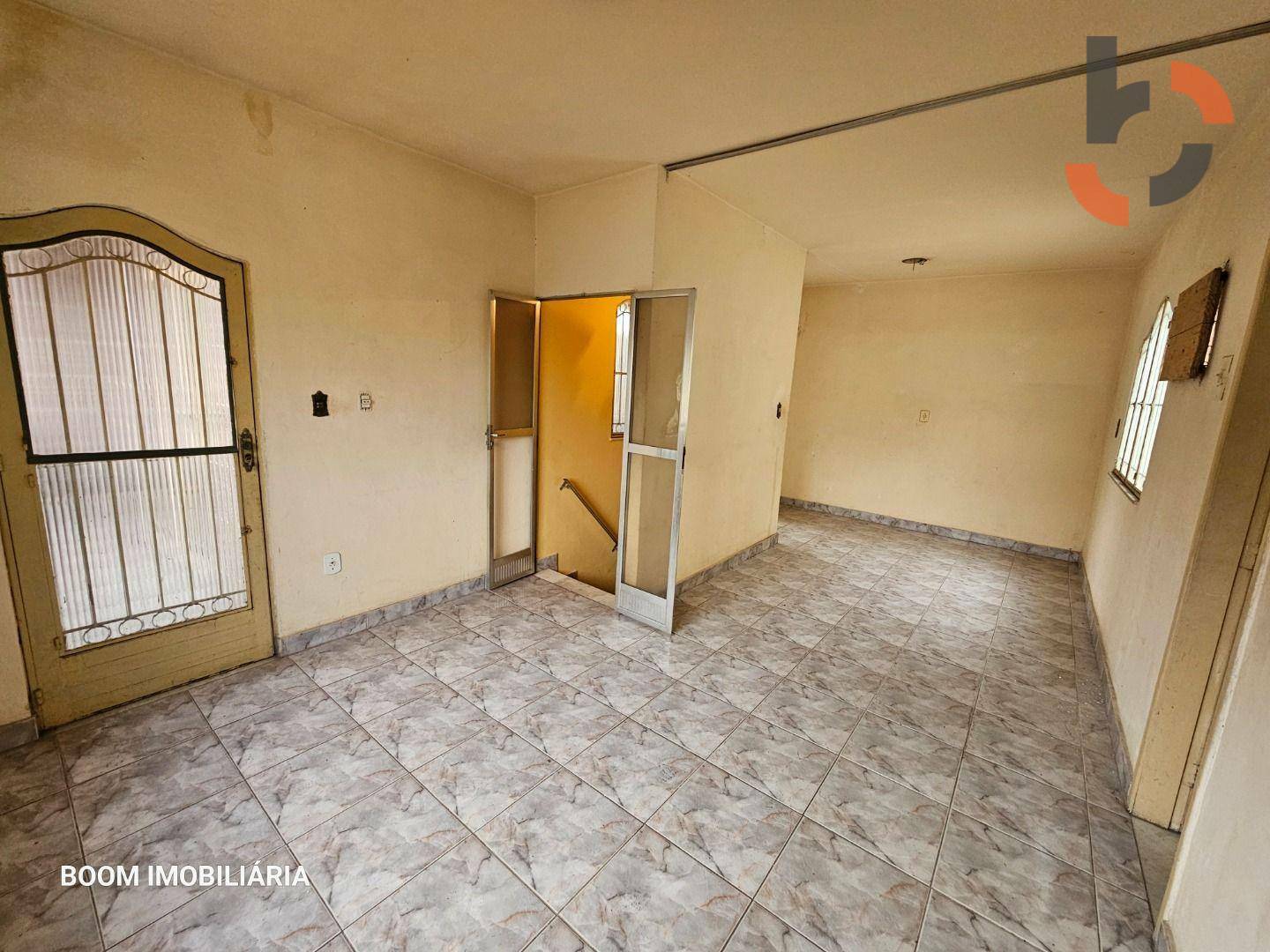 Casa à venda com 6 quartos, 210m² - Foto 23