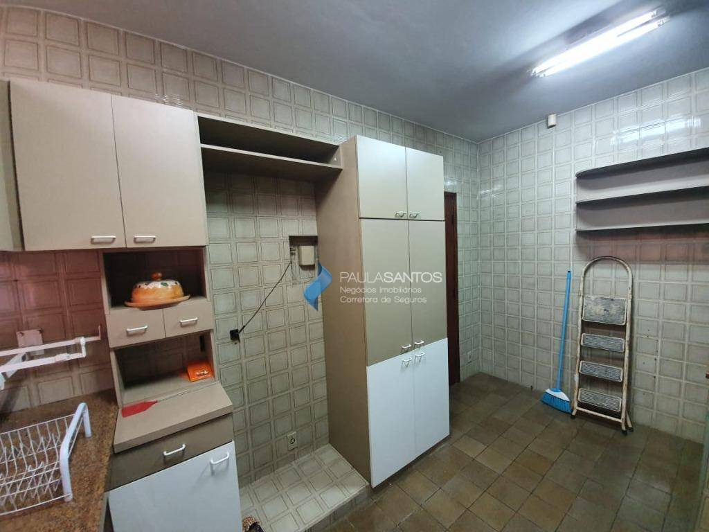 Casa à venda com 3 quartos, 208m² - Foto 18