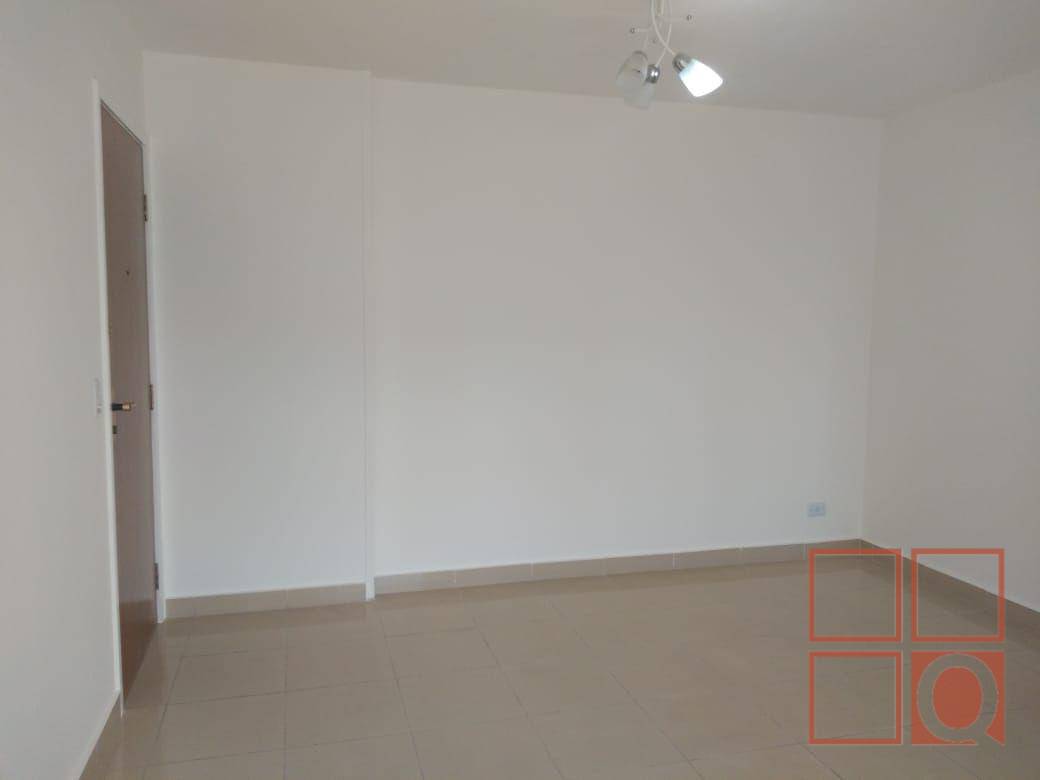 Apartamento à venda com 2 quartos, 62m² - Foto 15