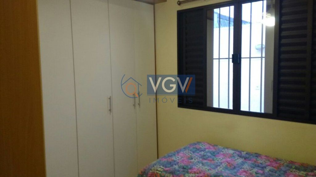 Casa à venda com 2 quartos, 180m² - Foto 11