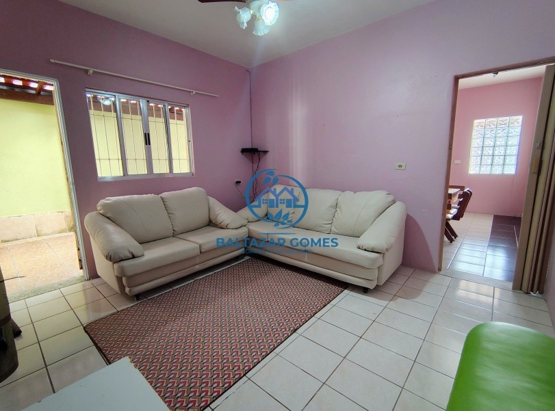 Casa à venda com 3 quartos, 300m² - Foto 2
