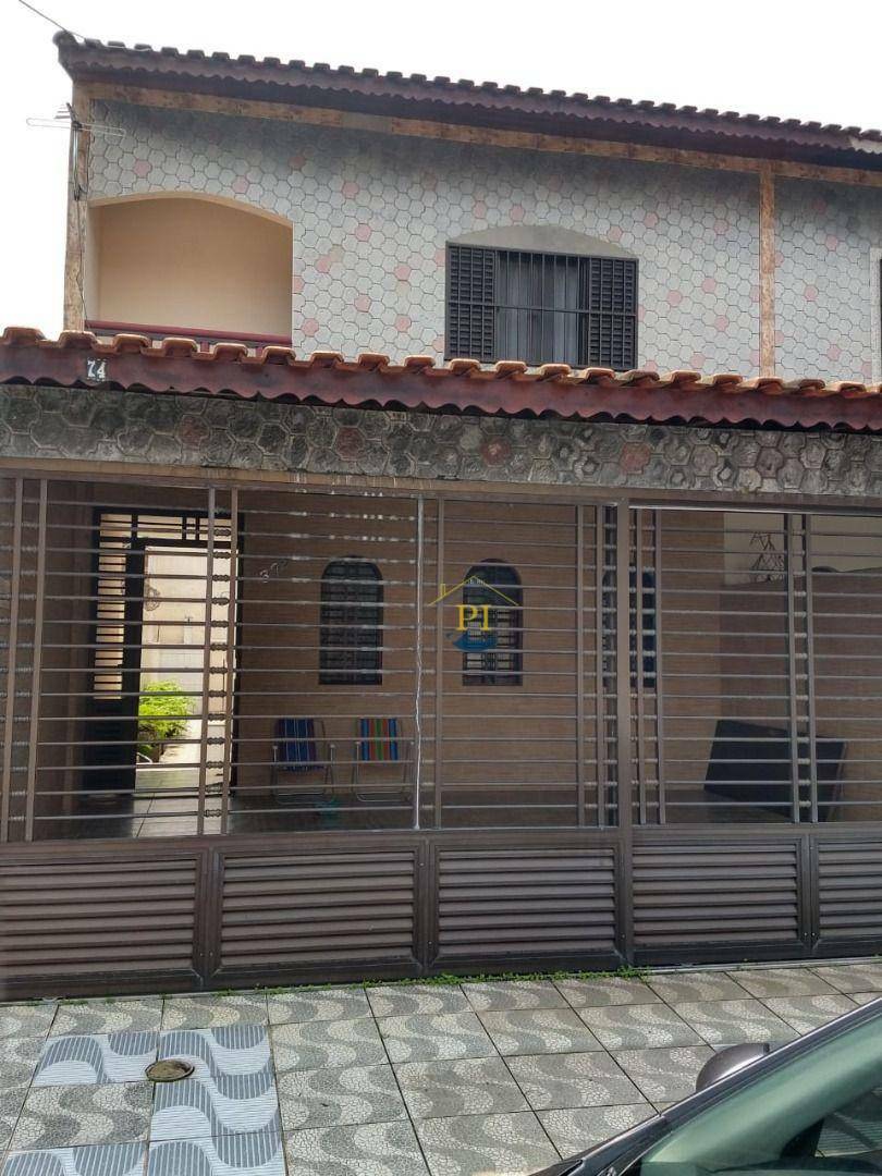 Casa à venda com 3 quartos, 1m² - Foto 1