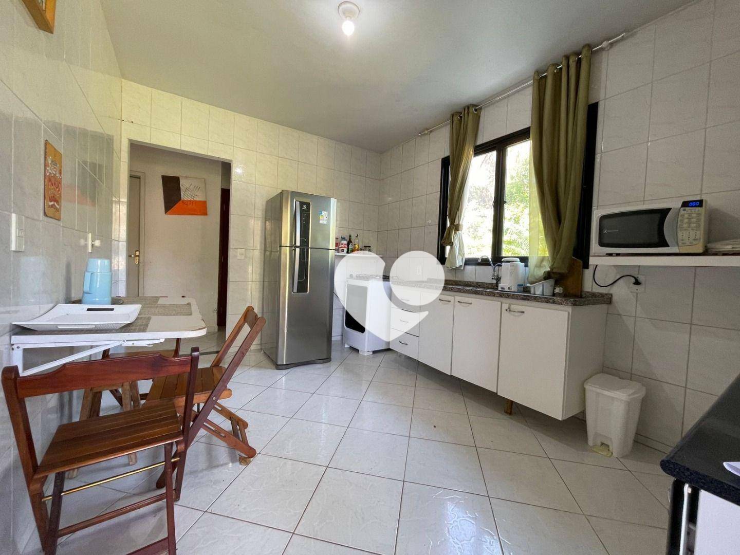 Casa de Condomínio à venda com 3 quartos, 264m² - Foto 19