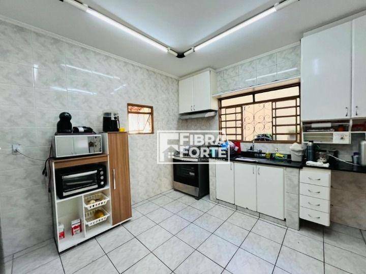 Casa à venda com 4 quartos, 217m² - Foto 6